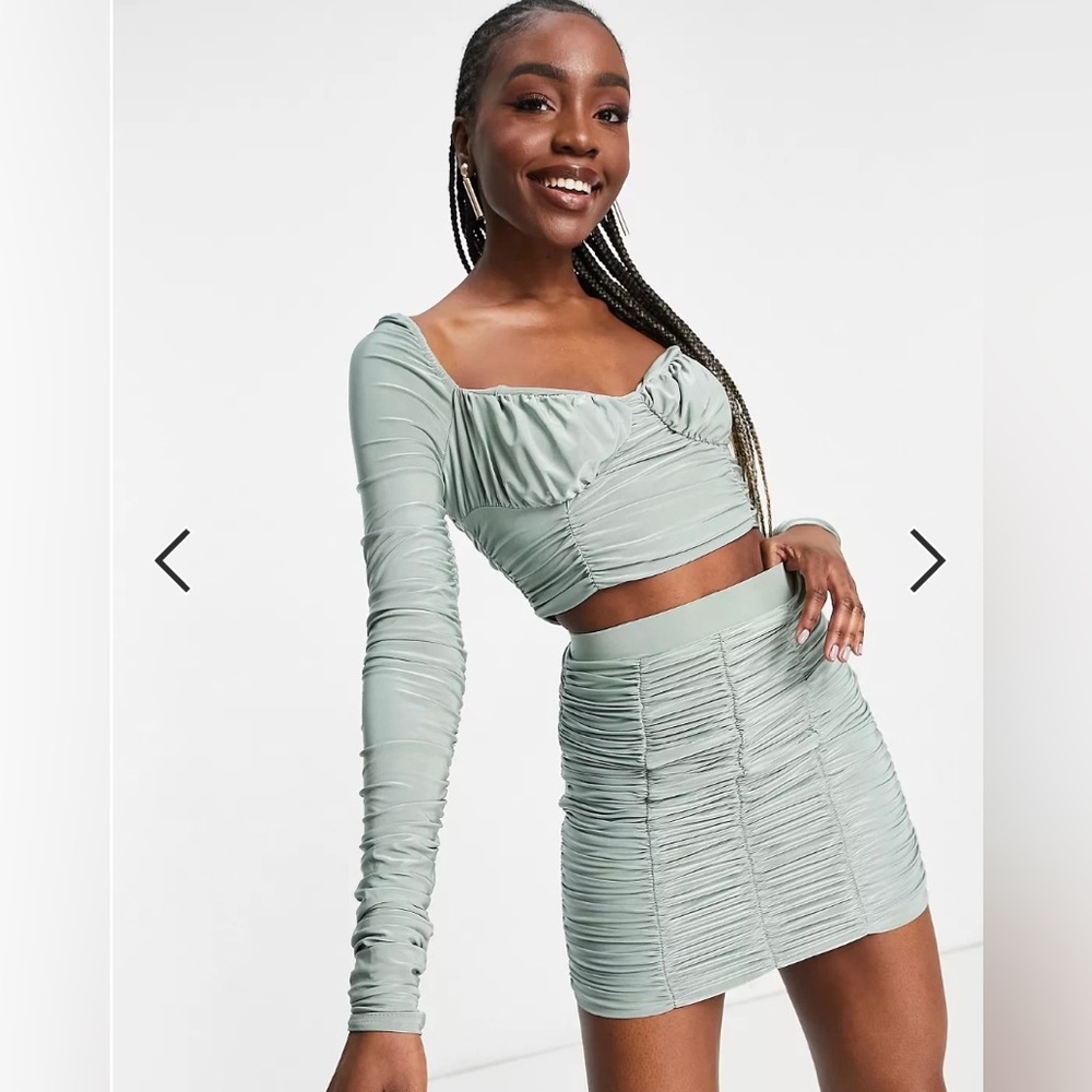 Club London Sweetheart Neck Long Sleeve